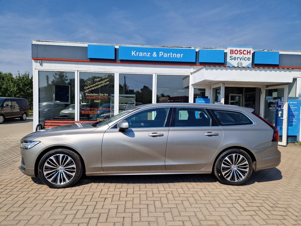 Volvo V90 Momentum
