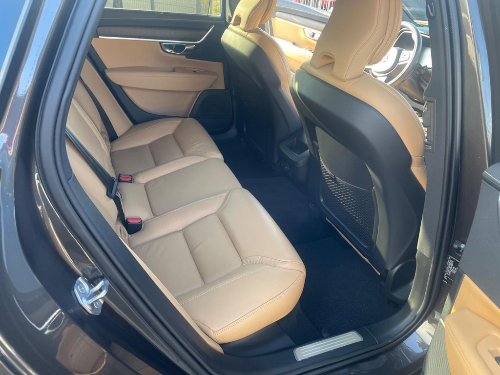 Volvo V90 Cross Country