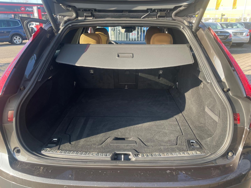 Volvo V90 Cross Country