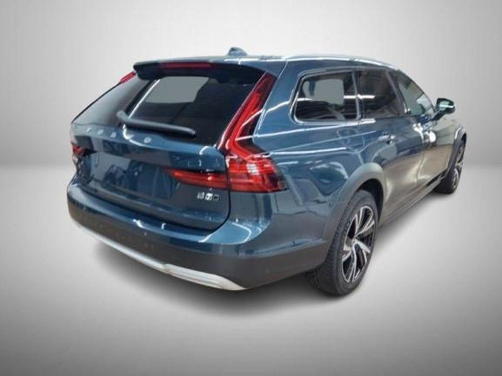 Volvo V90 Cross Country