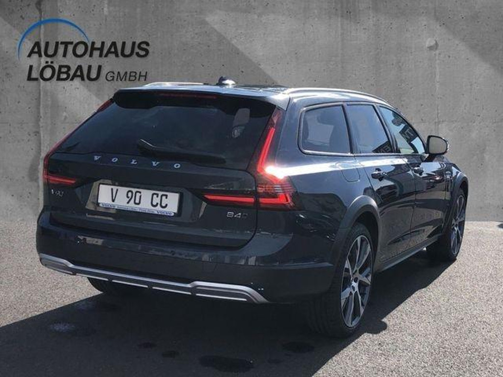 Volvo V90 Cross Country