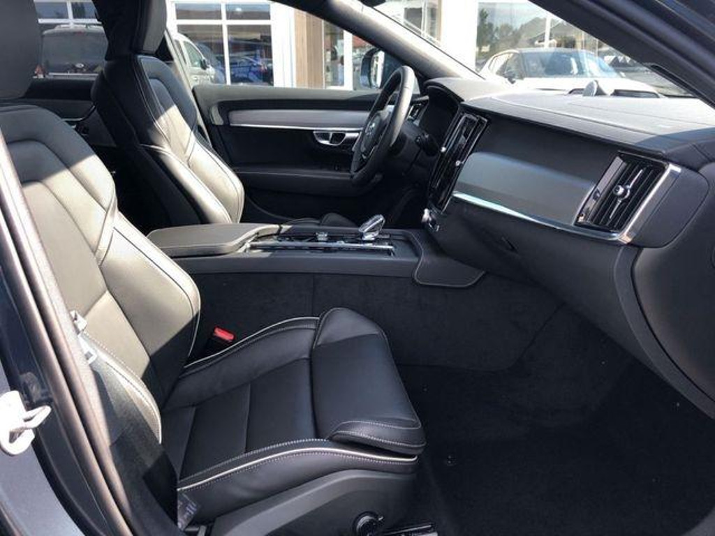 Volvo V90 Cross Country