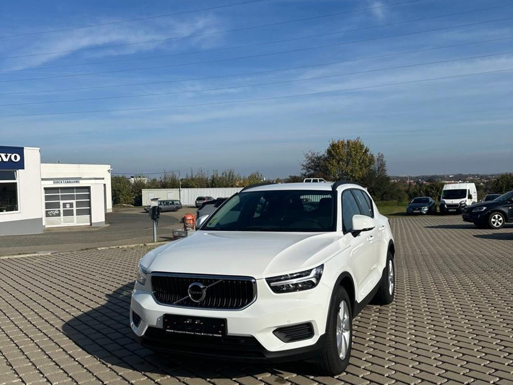 Volvo XC40 Momentum Core