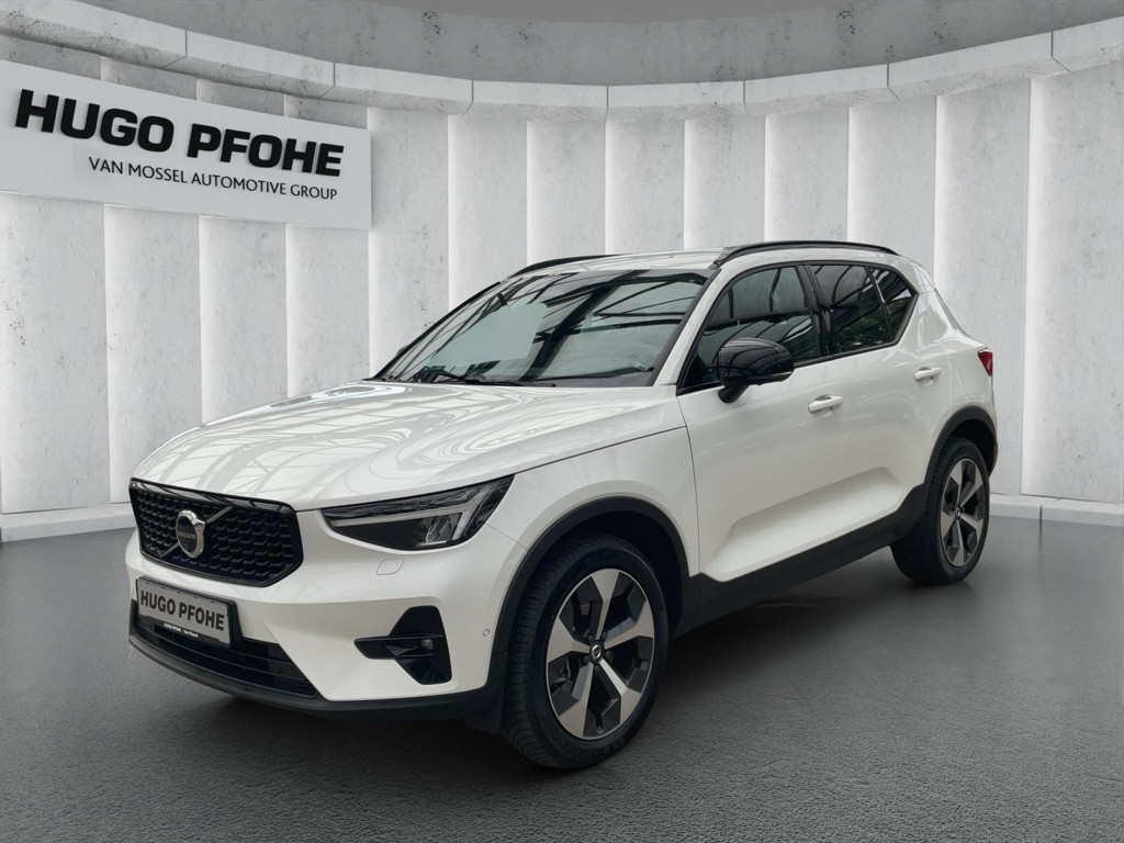 Volvo XC40 Plus Dark