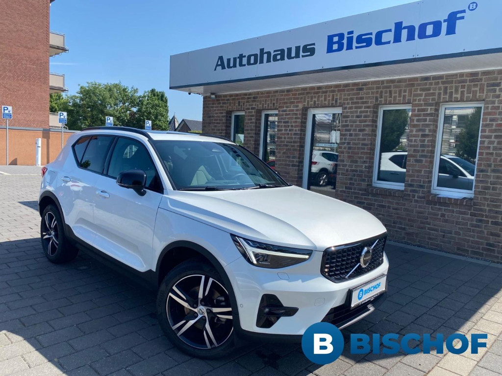 Volvo XC40 Plus Dark