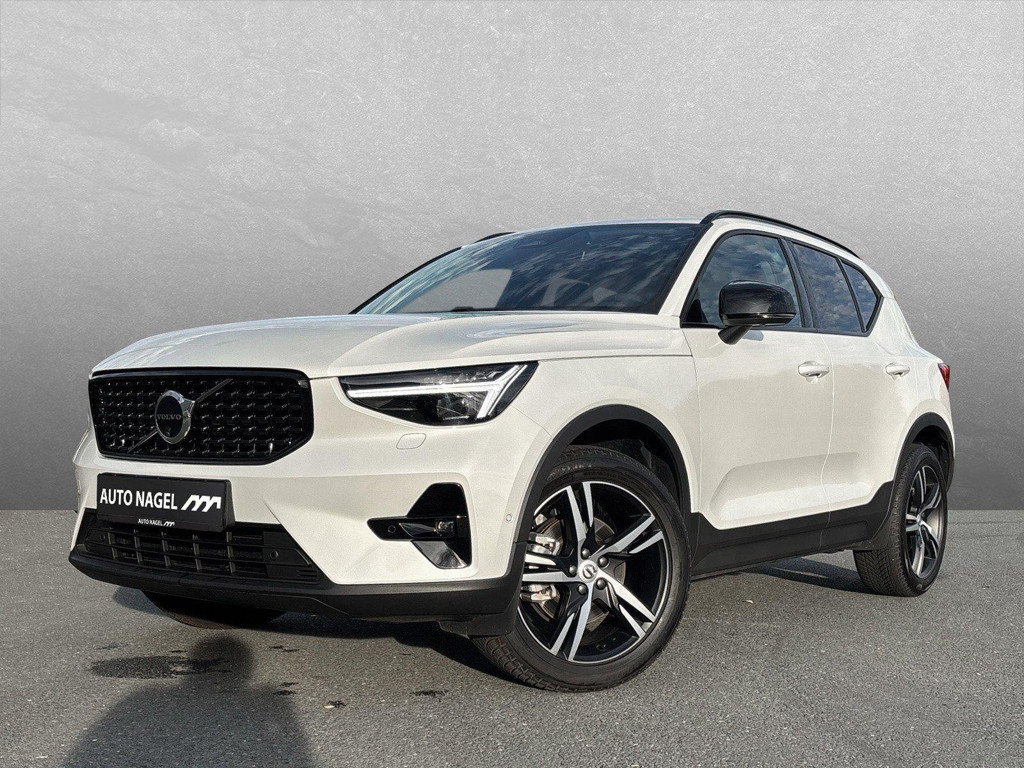Volvo XC40 Plus Dark