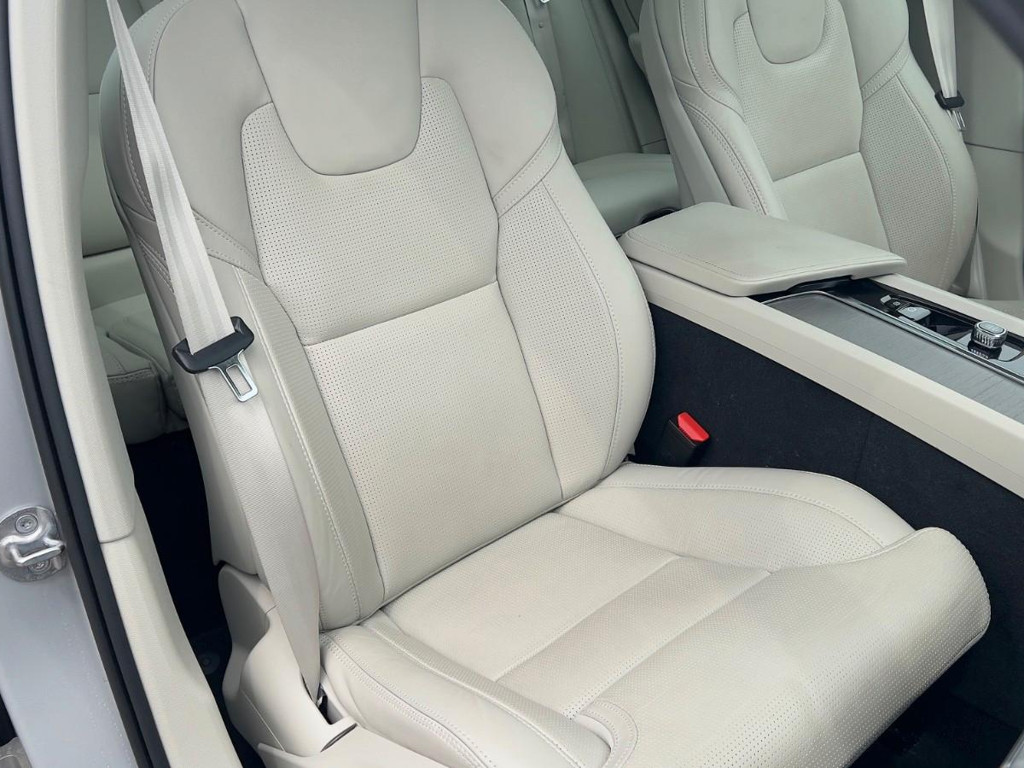 Volvo XC60 AWD Ultimate Bright