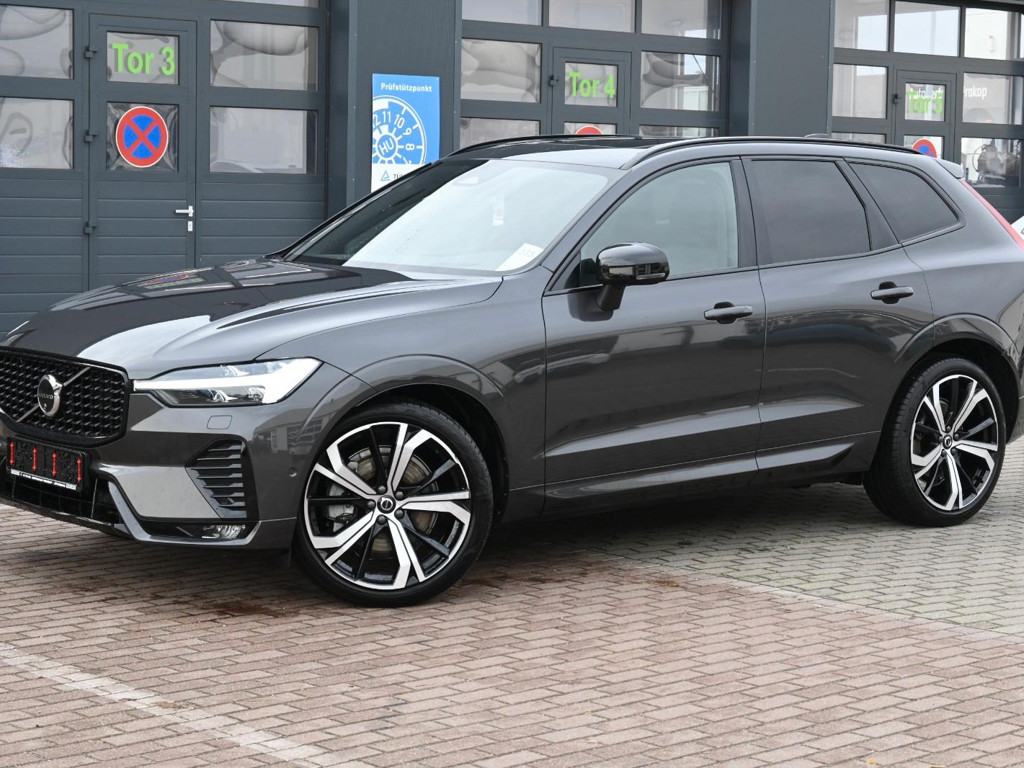 Volvo XC60 AWD Ultimate Dark