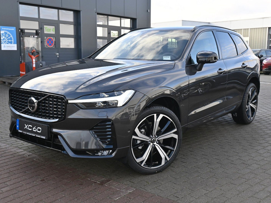 Volvo XC60 AWD Plus Dark