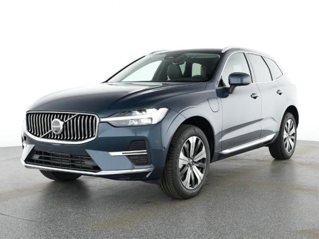 Volvo XC60 AWD Plus Bright