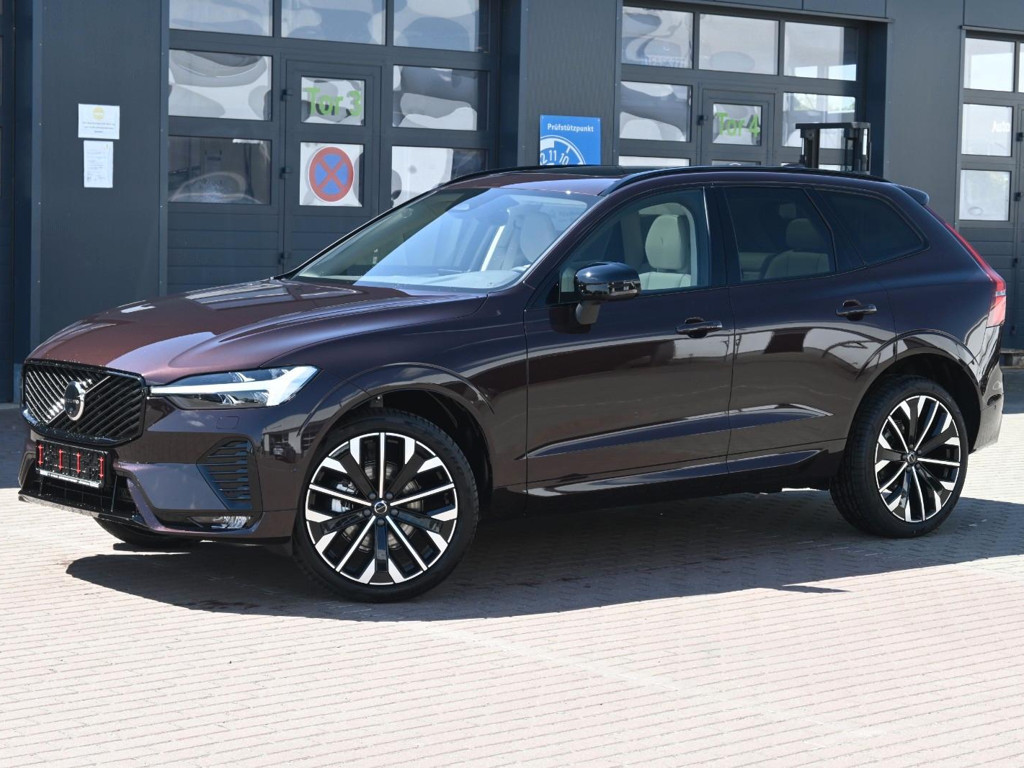Volvo XC60 AWD Plus Dark