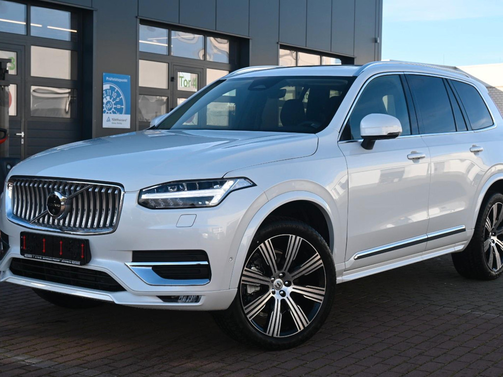 Volvo XC90 AWD Plus Bright