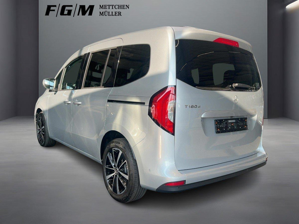 Mercedes-Benz T 180