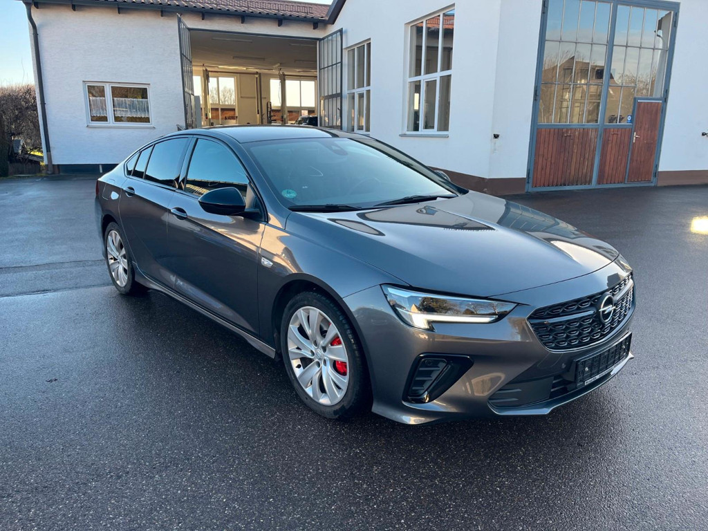 Opel Insignia B GSi 4x4 Recaro/LED/Navi/SHZ/Kamera