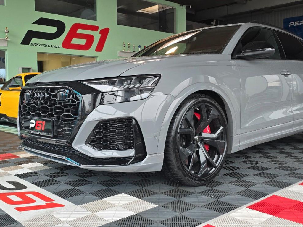 Audi RS Q8 / Pano / AHK / Garantie-2027/ Sitze/ Massage