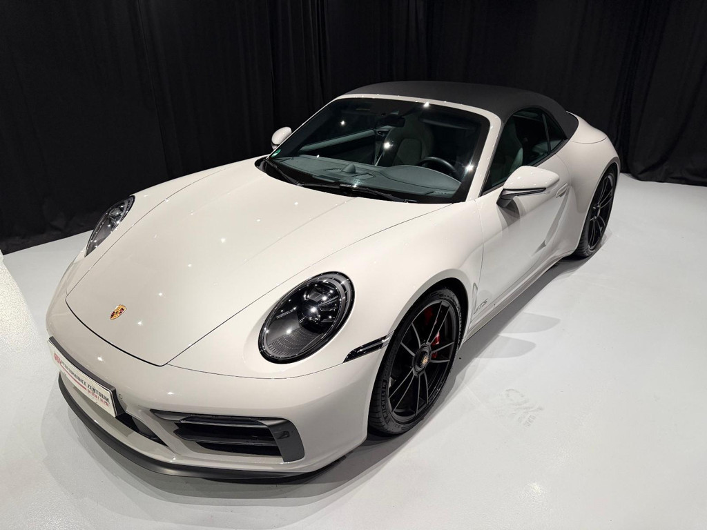 Porsche 992