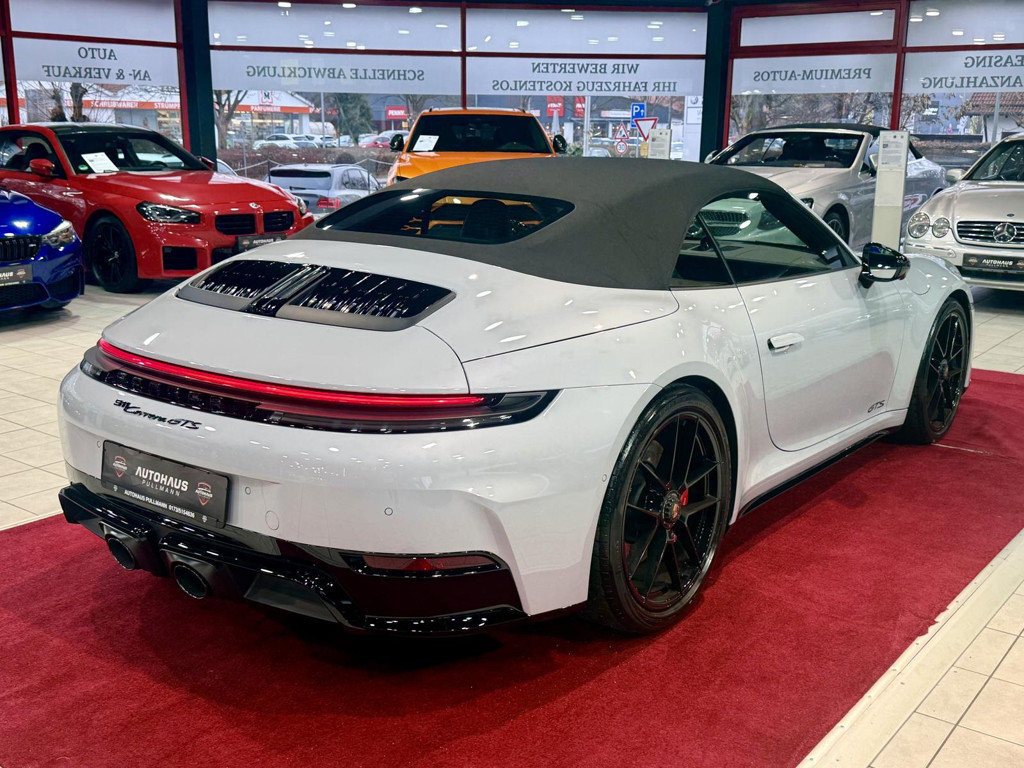 Porsche 992