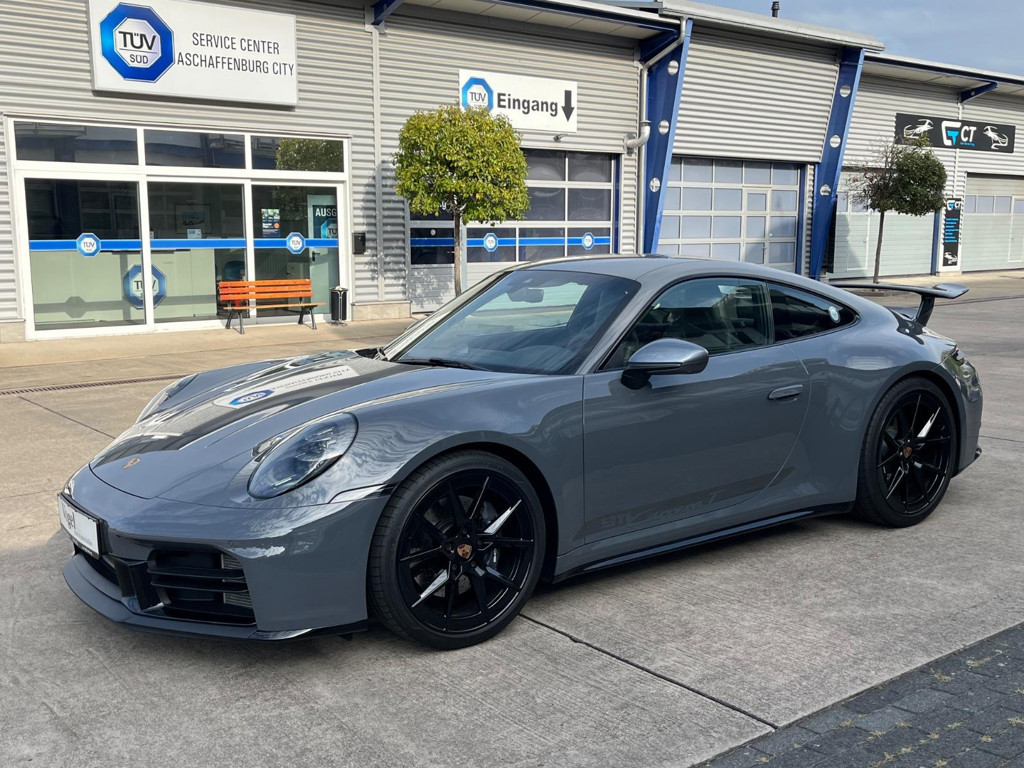 Porsche 992 Turbo Carrera