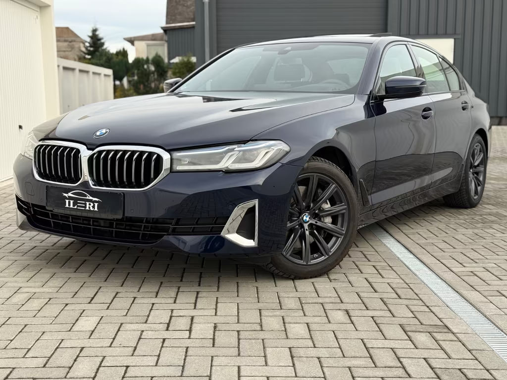 BMW 5 Serie 540 Luxury Line Sedan 540i