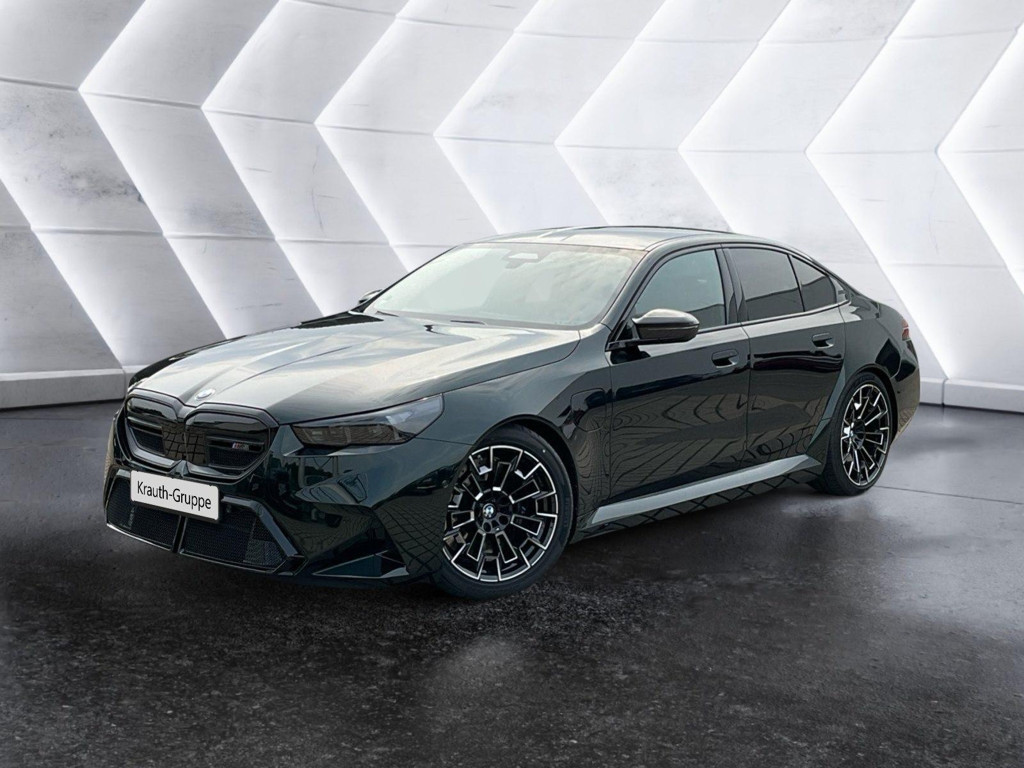 BMW M5 Sedan