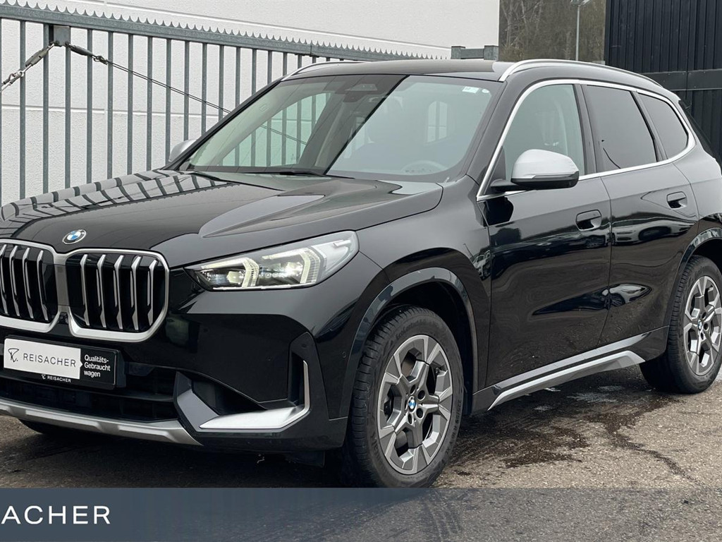 BMW X1 xDrive23i X-Line AHK eSitz+Mem adapLED HUD