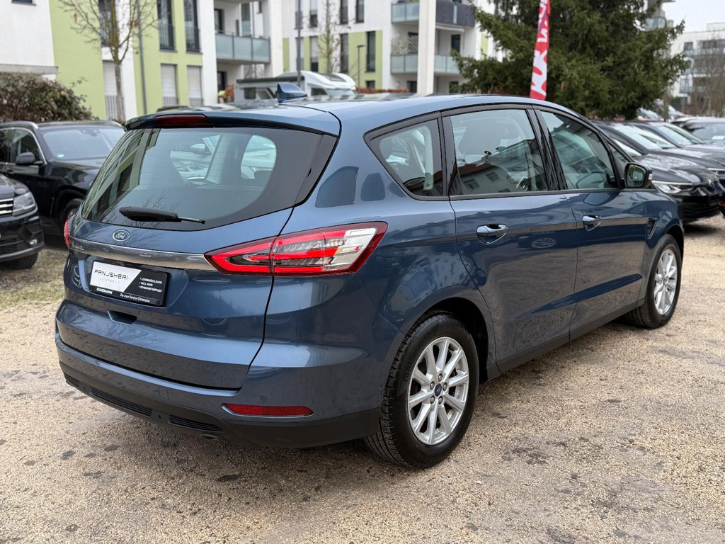 Ford S-Max