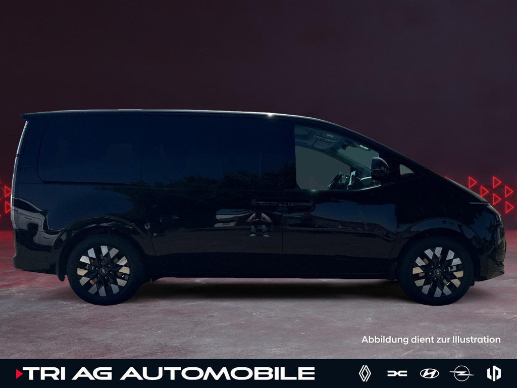 Hyundai Staria Signature