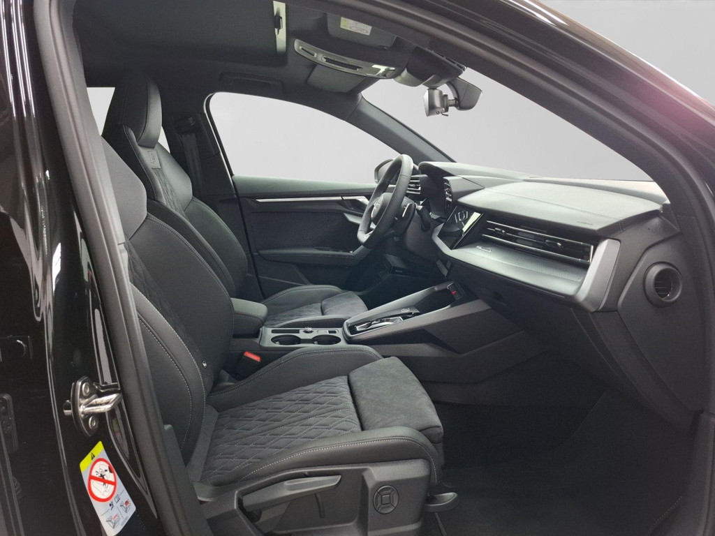 Audi A3 Sportback Sedan S-Line Hybride