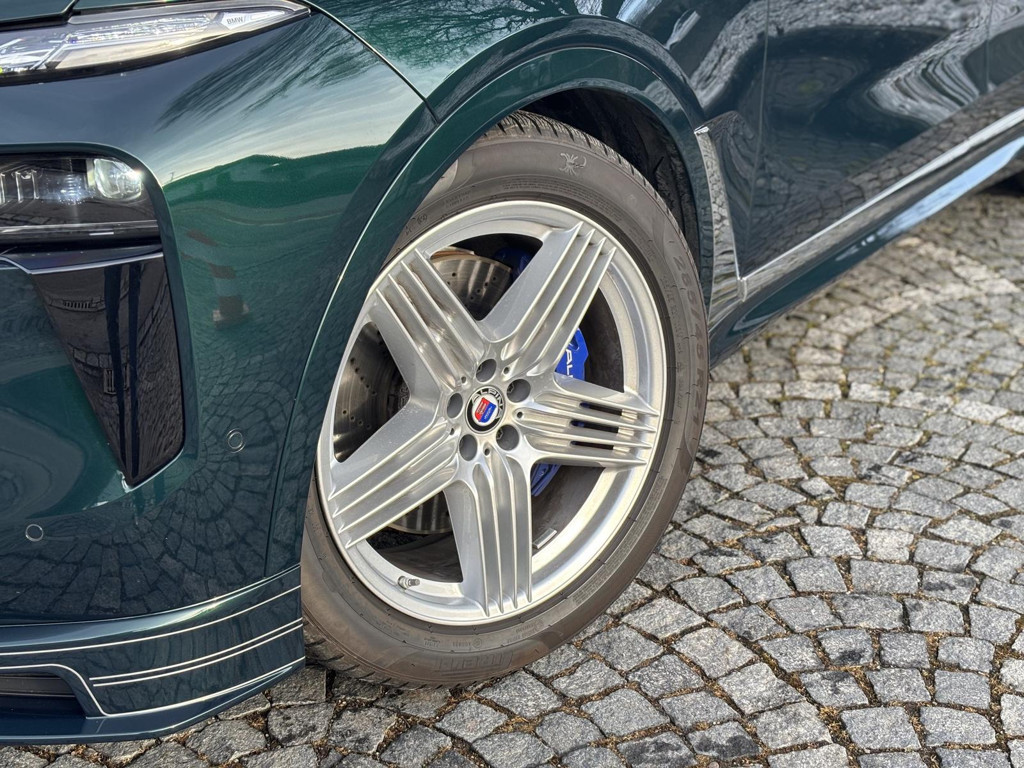 Alpina XB7