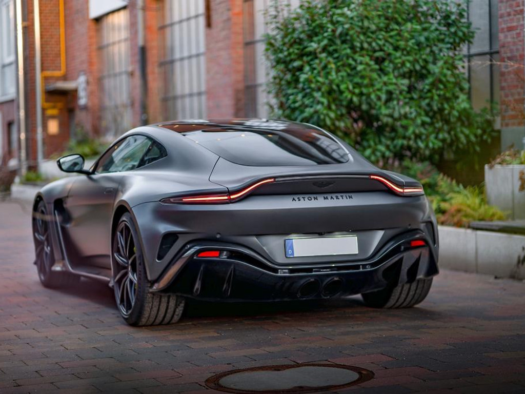 Aston Martin Vantage