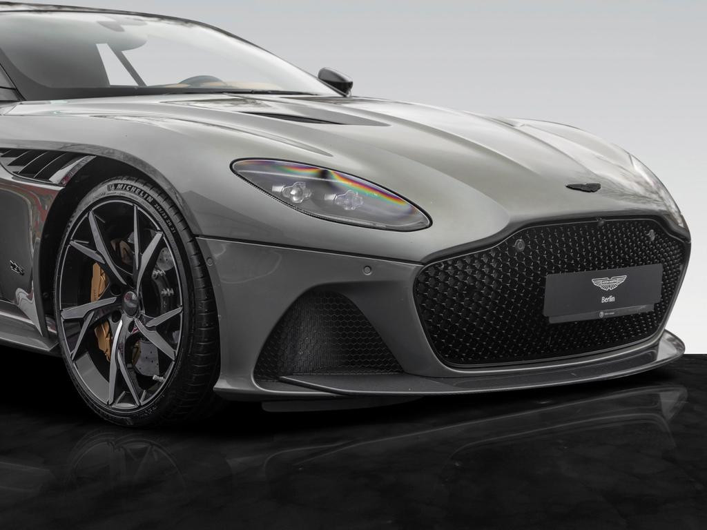Aston Martin DBS