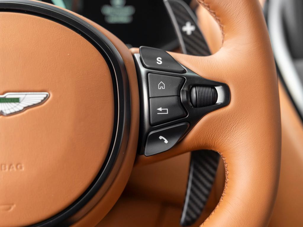 Aston Martin DBS