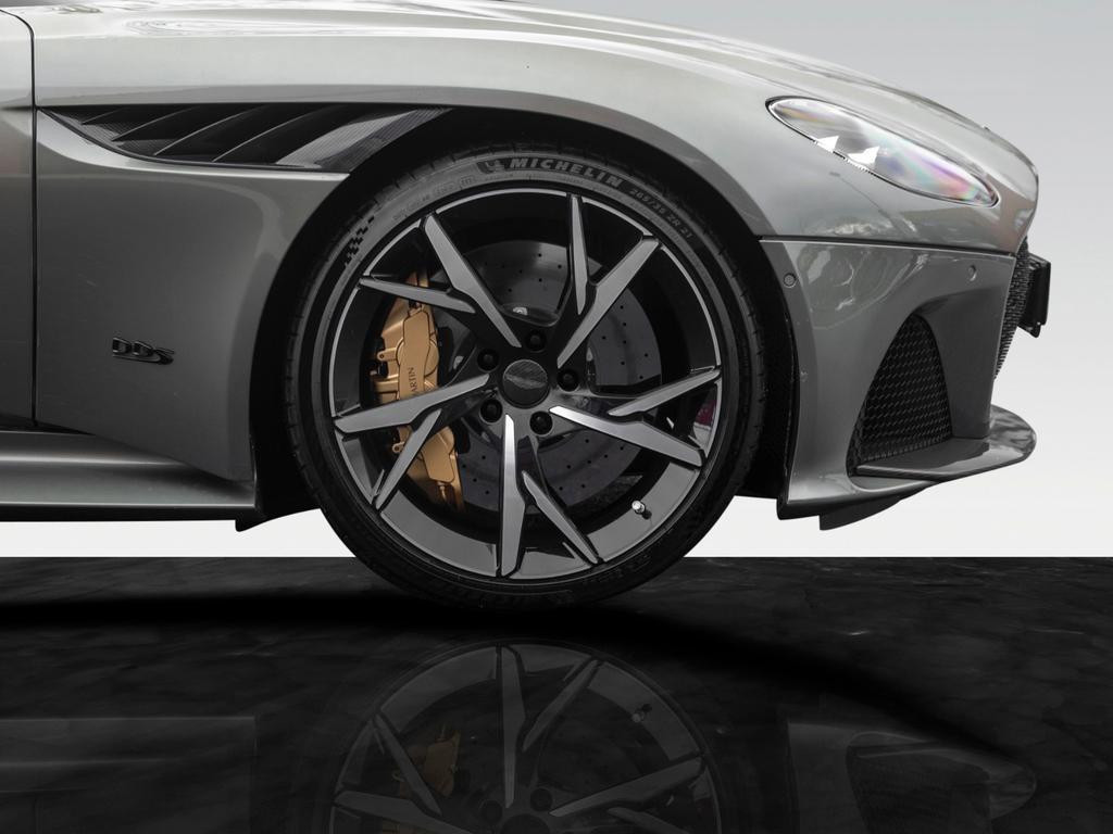 Aston Martin DBS