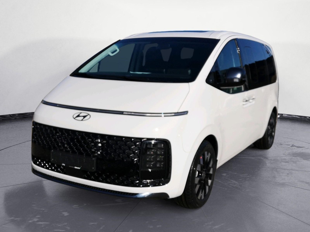 Hyundai Staria Signature