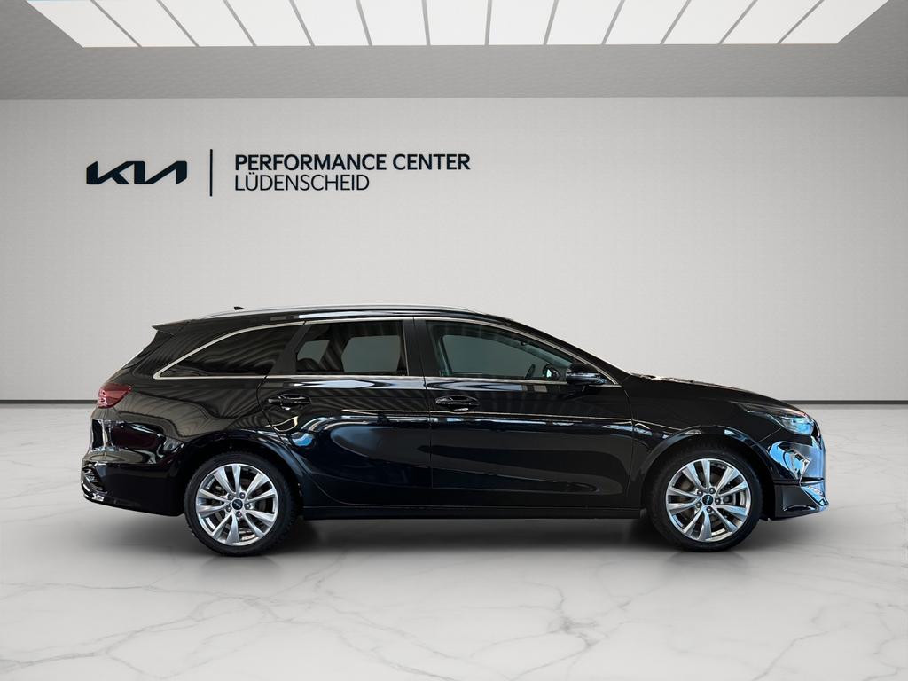 Kia Ceed SportWagon Platinum Edition