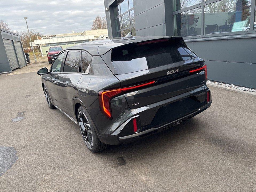 Kia K4