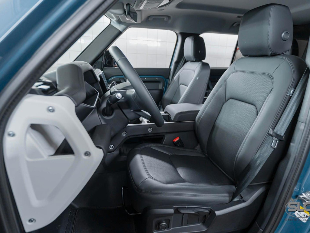 Land Rover Defender S D200 110