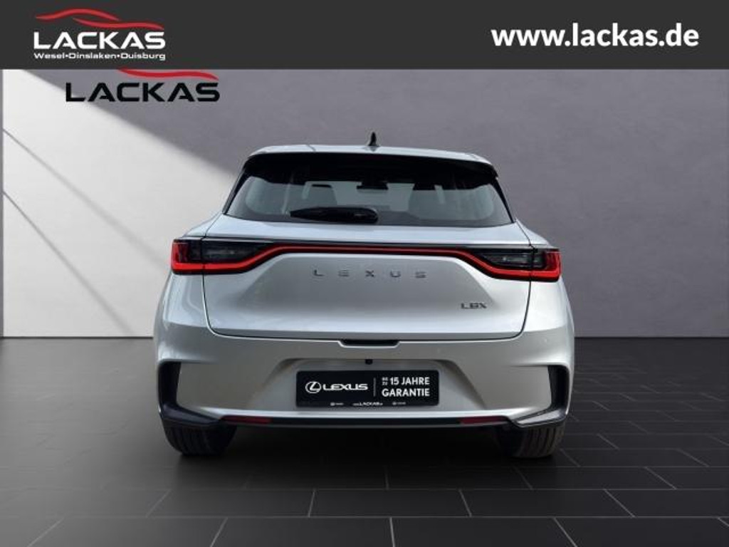 Lexus LBX