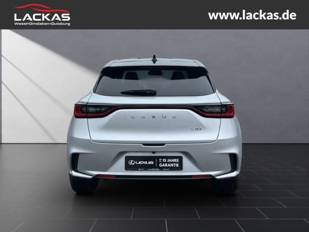 Lexus LBX