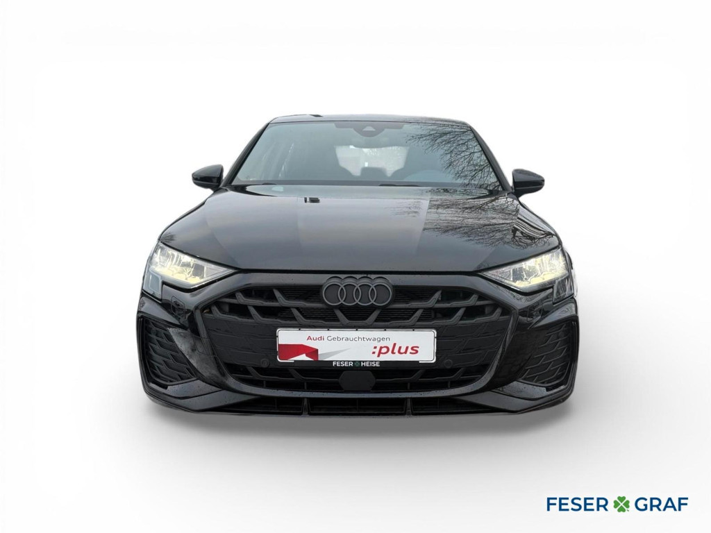 Audi A3 Sedan S-Line 30 TFSI