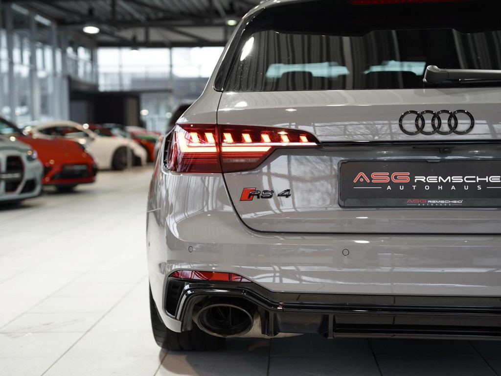 Audi RS4