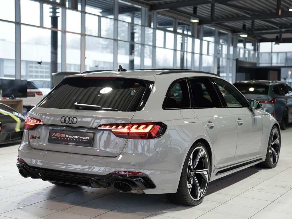 Audi RS4