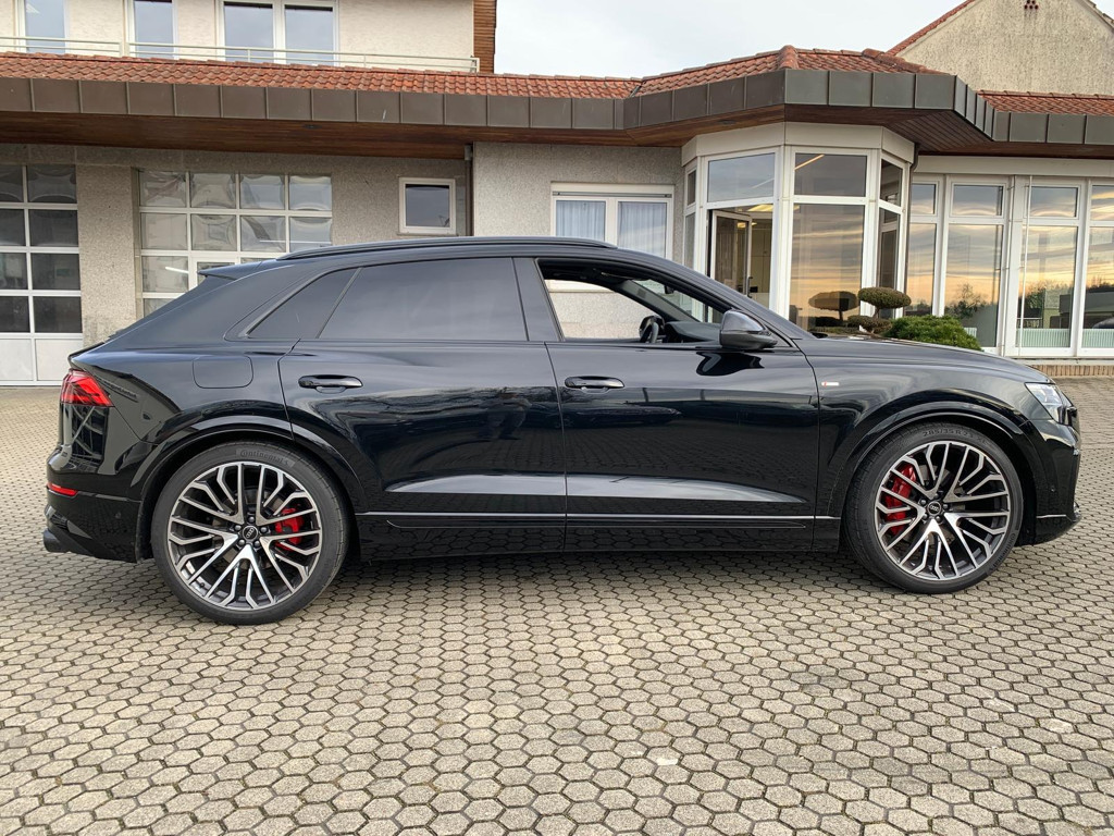Audi RS Q8