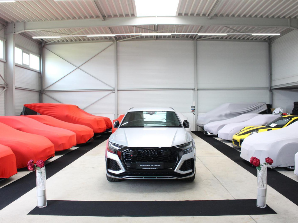 Audi RS Q8 4.0 V8/Akrapovic/B&O/360´/Standhzg/AHK/23´