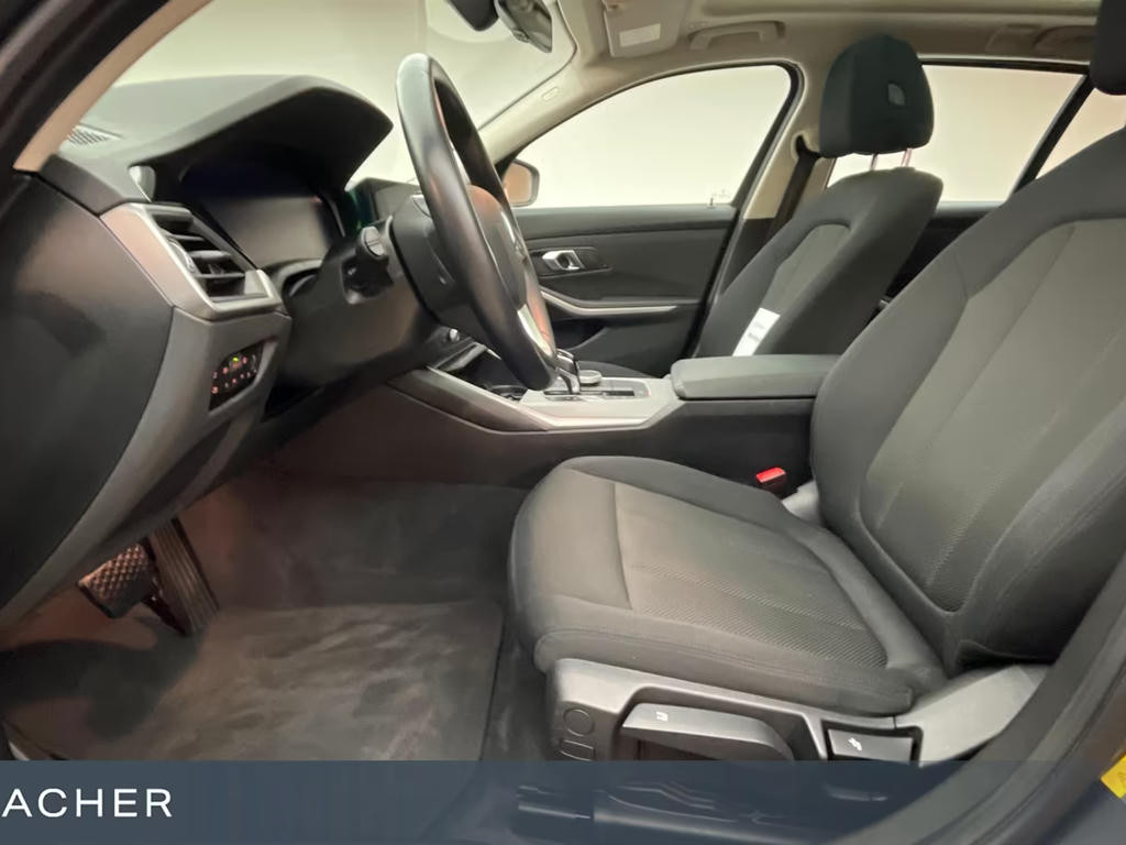 BMW 3 Serie 330 Touring Advantage pakket 330e