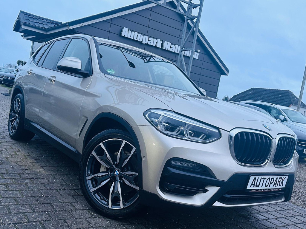 BMW X3 xDrive Advantage pakket
