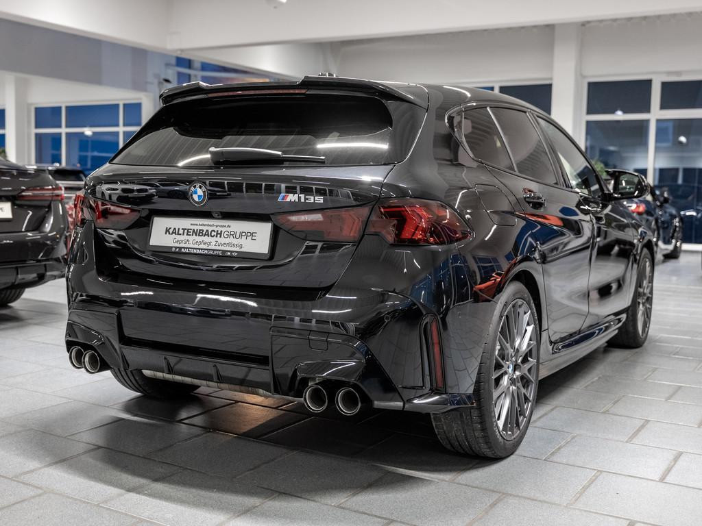 BMW 1 Serie 135 xDrive Sedan 135i