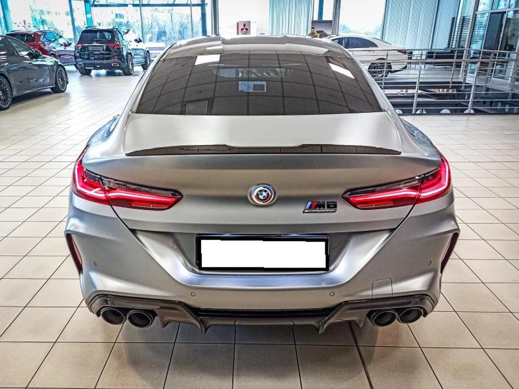 BMW M8