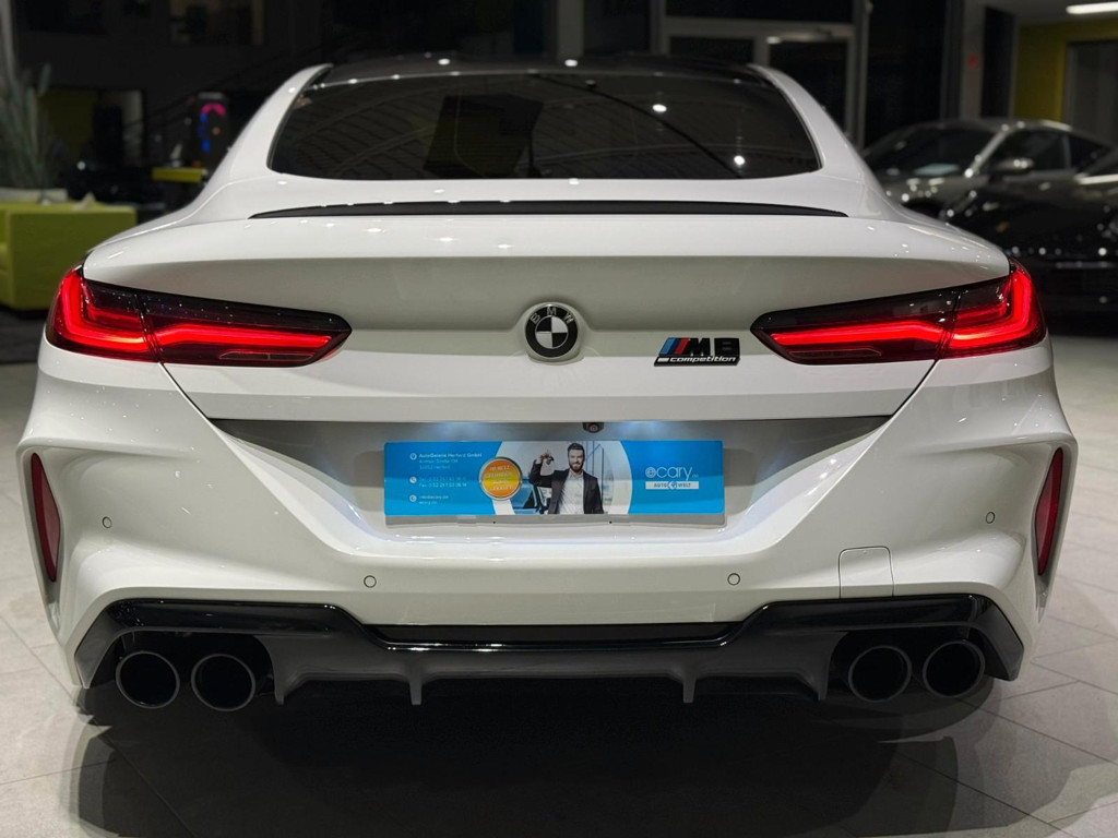 BMW M8