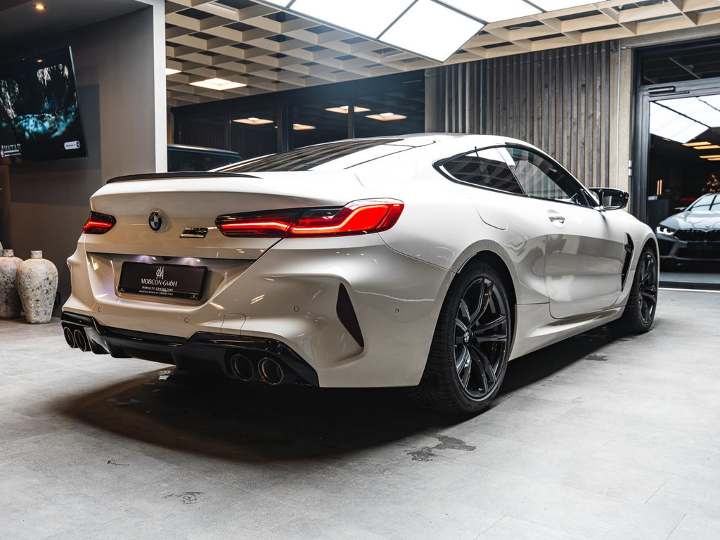 BMW M8